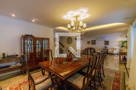 Sala de casa de condomínio para alugar com 4 quartos, 600m² em Barra da Tijuca, Rio de Janeiro