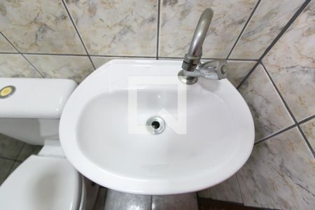 Lavabo de casa para alugar com 4 quartos, 100m² em Parada Xv de Novembro, São Paulo