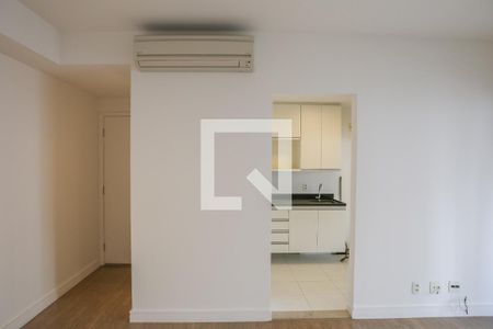 Sala de apartamento para alugar com 1 quarto, 67m² em Pinheiros, São Paulo