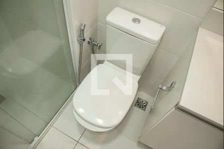 Banheiro Social de kitnet/studio para alugar com 1 quarto, 28m² em Indianópolis, São Paulo