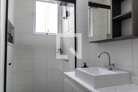 Banheiro da Suíte de apartamento para alugar com 2 quartos, 47m² em Palmeiras, Belo Horizonte