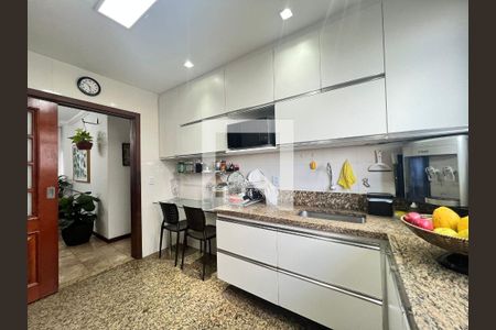 Cozinha de apartamento à venda com 4 quartos, 210m² em Buritis, Belo Horizonte