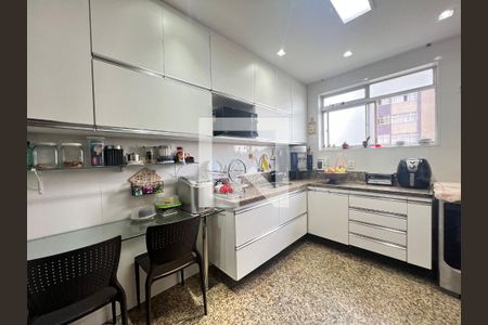 Cozinha de apartamento à venda com 4 quartos, 210m² em Buritis, Belo Horizonte