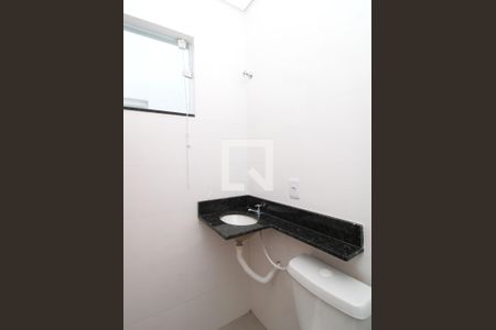 Banheiro de apartamento para alugar com 2 quartos, 32m² em Parque Mandaqui, São Paulo