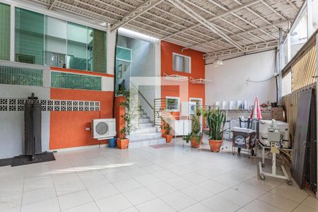 Garagem de casa à venda com 3 quartos, 270m² em Sacomã, São Paulo