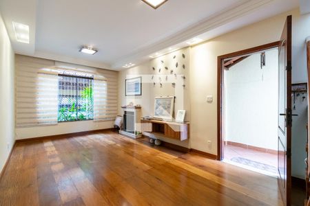Sala de casa à venda com 3 quartos, 150m² em Vila Alexandria, São Paulo