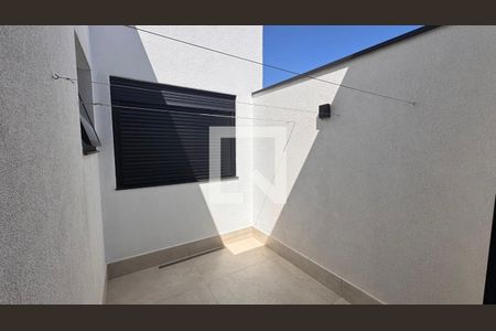 Varanda de casa à venda com 3 quartos, 225m² em Jardim Ipaussurama, Campinas