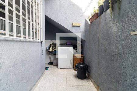 Lavanderia da Casa 1 de casa à venda com 4 quartos, 149m² em Jardim Patente, São Paulo