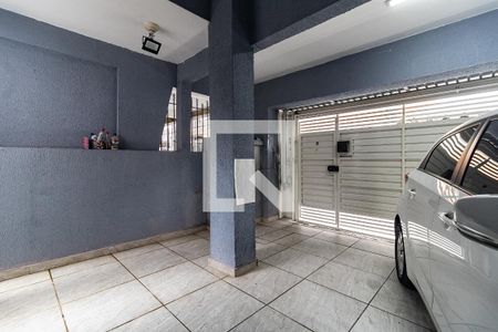 Garagem  de casa à venda com 4 quartos, 149m² em Jardim Patente, São Paulo