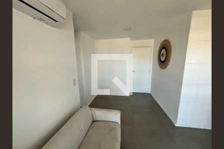 Sala/Cozinha de apartamento para alugar com 2 quartos, 60m² em Recreio dos Bandeirantes, Rio de Janeiro