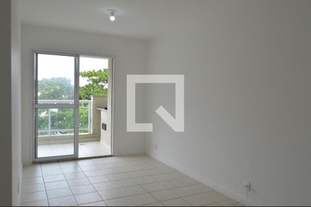 Sala de apartamento para alugar com 3 quartos, 77m² em Jacarepaguá, Rio de Janeiro