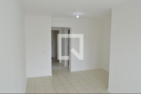 Sala de apartamento para alugar com 3 quartos, 77m² em Jacarepaguá, Rio de Janeiro