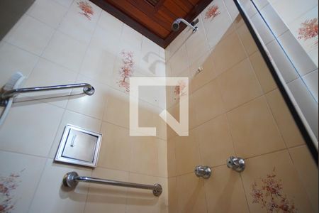 Banheiro Corredor de apartamento à venda com 3 quartos, 129m² em Floresta, Porto Alegre