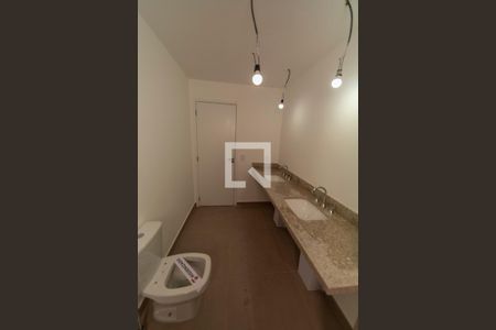 Banheiro Suite Master de apartamento à venda com 2 quartos, 120m² em Centro Comercial Jubran, Barueri