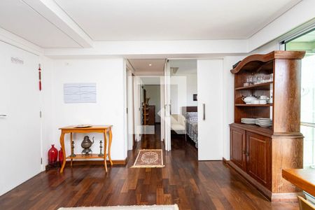 Sala de apartamento à venda com 2 quartos, 123m² em Bela Vista, São Paulo