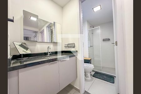 Banheiro de apartamento à venda com 2 quartos, 54m² em Centro, Rio de Janeiro