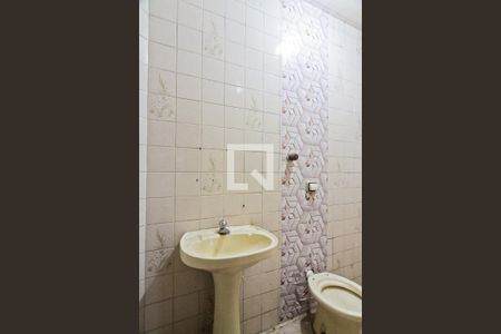 Banheiro da Garagem de casa para alugar com 3 quartos, 400m² em Casa Verde, São Paulo