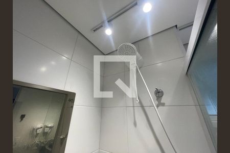 Banheiro de apartamento para alugar com 1 quarto, 25m² em Butantã, São Paulo