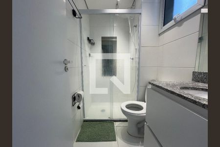 Banheiro de apartamento para alugar com 1 quarto, 25m² em Butantã, São Paulo