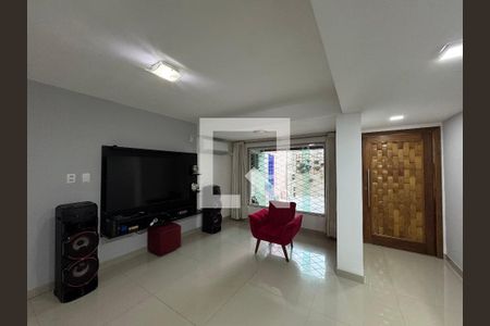 Sala de casa de condomínio à venda com 4 quartos, 170m² em Vargem Pequena, Rio de Janeiro