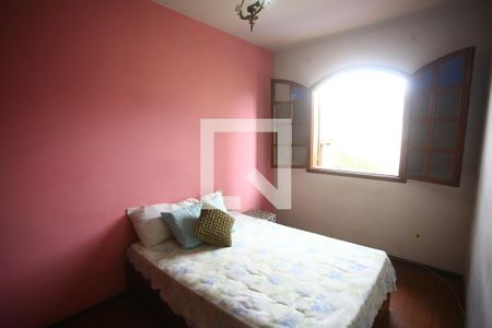 Quarto 2 de casa à venda com 6 quartos, 360m² em João Pinheiro, Belo Horizonte