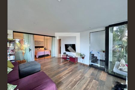 Sala de casa de condomínio à venda com 5 quartos, 554m² em Vargem Pequena, Rio de Janeiro