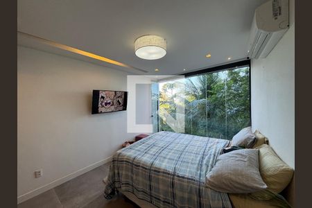 Suíte de casa de condomínio à venda com 5 quartos, 554m² em Vargem Pequena, Rio de Janeiro