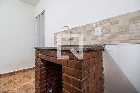 Cozinha de kitnet/studio para alugar com 1 quarto, 20m² em Parque Roseira, Carapicuíba