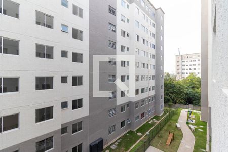Vista da Sala de apartamento para alugar com 2 quartos, 42m² em Fazenda Caguaçu, São Paulo
