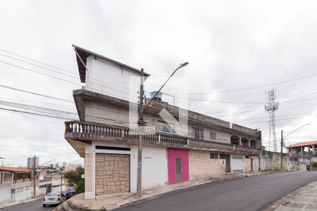 Fachada de casa à venda com 8 quartos, 578m² em Pestana, Osasco