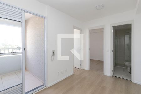 Sala/Cozinha de apartamento para alugar com 2 quartos, 30m² em Jardim Aeroporto, São Paulo