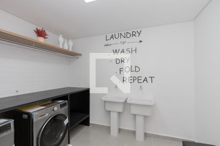 Área Comum - Lavanderia de apartamento para alugar com 2 quartos, 30m² em Jardim Aeroporto, São Paulo