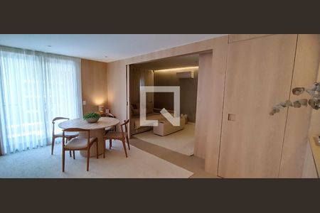 Sala de apartamento à venda com 3 quartos, 247m² em Real Parque, São Paulo