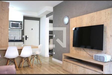 Sala de estar de apartamento à venda com 1 quarto, 38m² em Vila Castelo, São Paulo