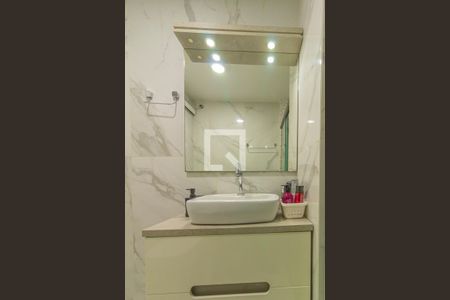 Banheiro Social de apartamento à venda com 3 quartos, 107m² em Centro, Canoas