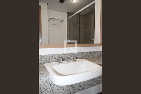 Studio- banheiro de kitnet/studio à venda com 1 quarto, 32m² em Jardim Paulista, São Paulo
