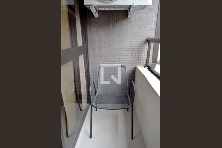 Varanda de kitnet/studio à venda com 1 quarto, 35m² em Jardim Paulista, São Paulo