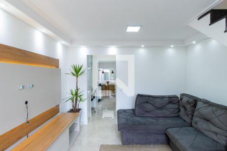 Sala de casa de condomínio para alugar com 3 quartos, 121m² em Jardim Isis, Cotia