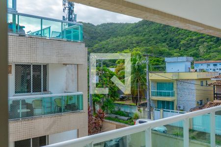 Vista da Sala de apartamento à venda com 2 quartos, 88m² em Itaipu, Niterói
