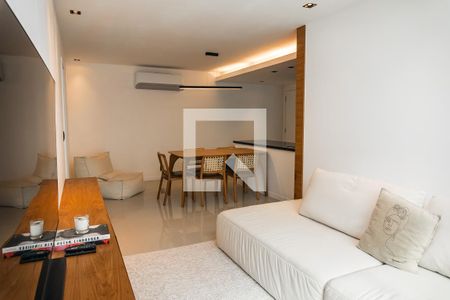 Sala de apartamento à venda com 2 quartos, 88m² em Itaipu, Niterói