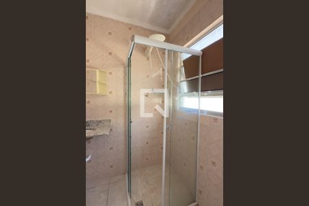 Banheiro de apartamento para alugar com 1 quarto, 52m² em Aviação, Praia Grande