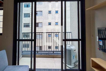 Varanda de kitnet/studio para alugar com 1 quarto, 41m² em Sumarezinho, São Paulo