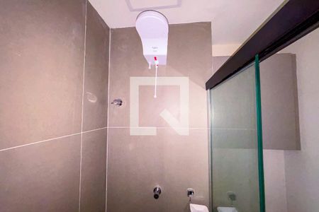 Banheiro de kitnet/studio para alugar com 1 quarto, 41m² em Sumarezinho, São Paulo