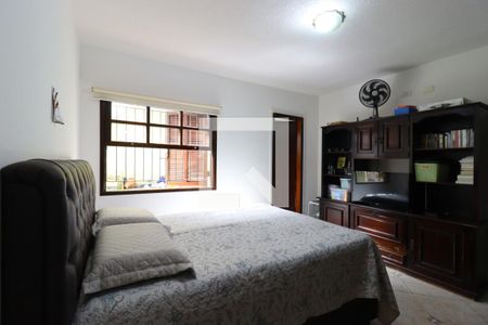 Suíte de casa para alugar com 3 quartos, 150m² em Jardim Monte Libano, Santo André