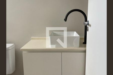 Banheiro de apartamento à venda com 2 quartos, 50m² em Vila Príncipe de Gales, Santo André