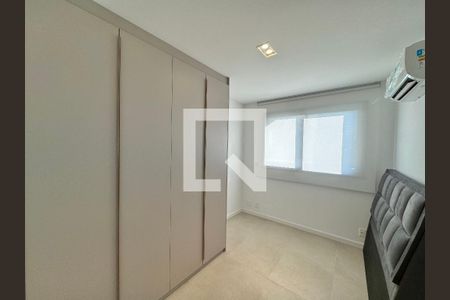 Quarto de apartamento para alugar com 2 quartos, 79m² em Barra da Tijuca, Rio de Janeiro