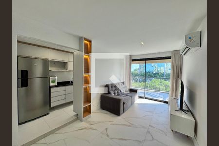 Sala de apartamento para alugar com 2 quartos, 79m² em Barra da Tijuca, Rio de Janeiro