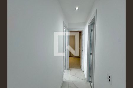 Corredor de apartamento para alugar com 2 quartos, 79m² em Barra da Tijuca, Rio de Janeiro