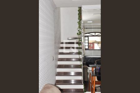 Escada Quartos de casa à venda com 3 quartos, 132m² em Vila Pereira Barreto, São Paulo