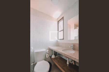 Banheiro de kitnet/studio para alugar com 1 quarto, 32m² em Boca do Rio, Salvador